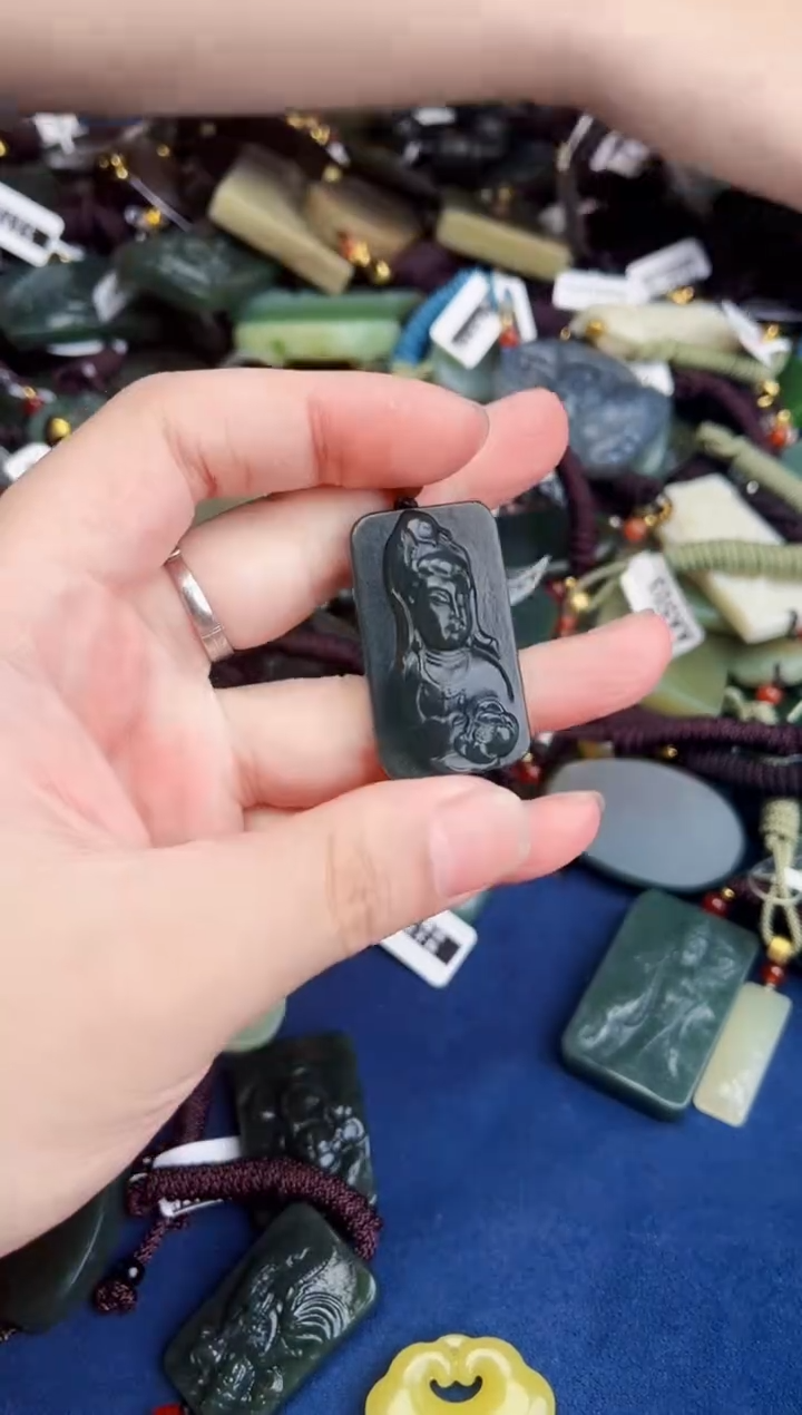 和田玉未镶嵌颈饰拍一发一拍一发一·