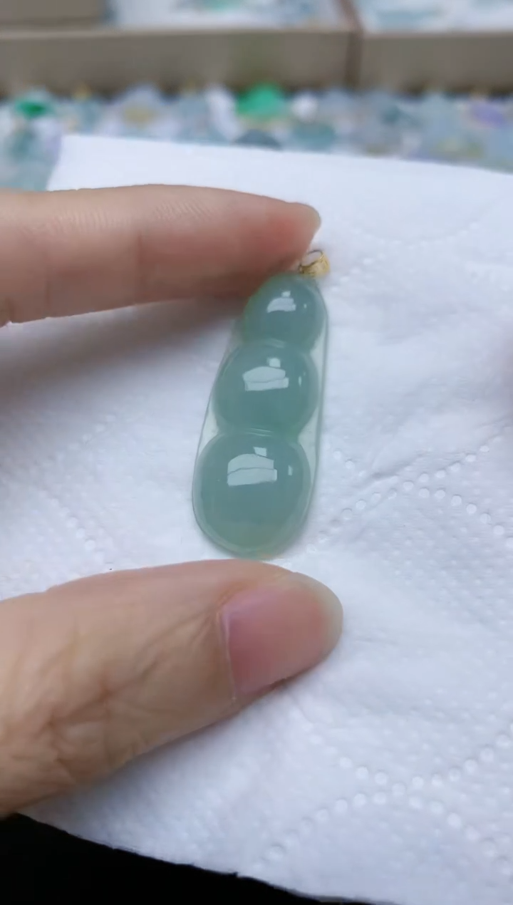 翡翠18K金镶嵌颈饰天然翡翠A货