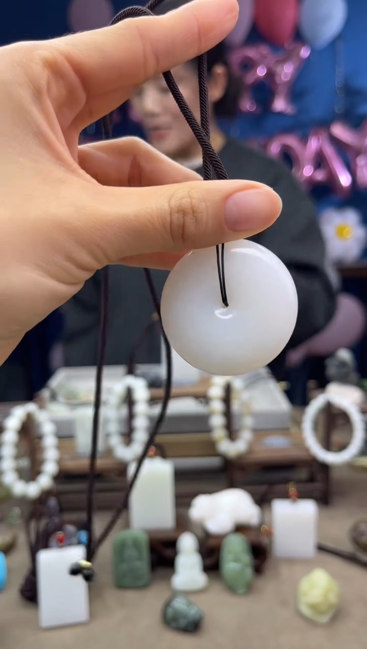 【闪购商品】和田玉颈饰未镶嵌1