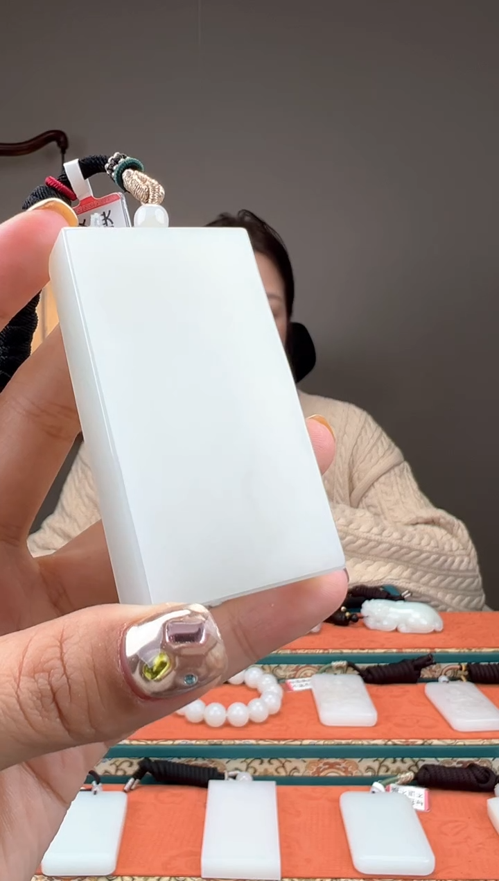 【闪购商品】和田玉颈饰未镶嵌1