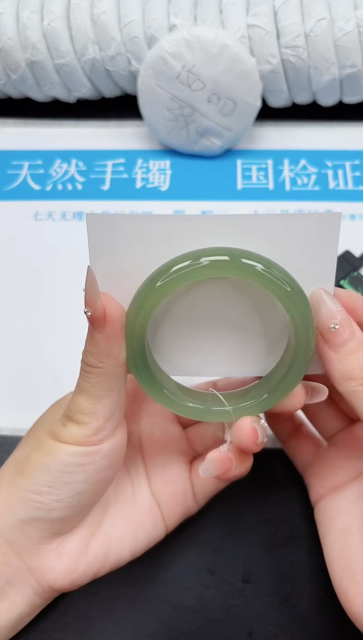 手镯石英质玉未镶嵌88-54.4D3