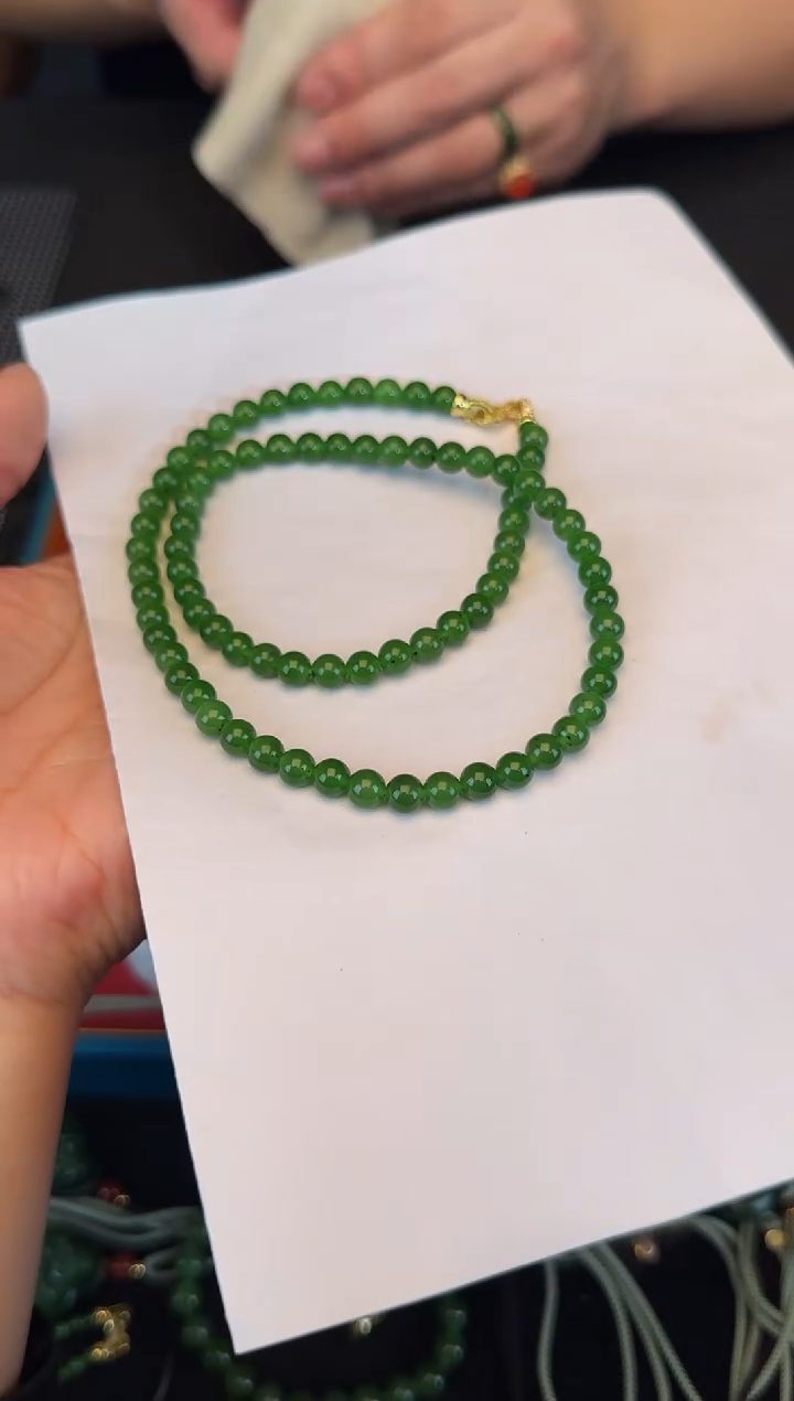 颈饰未镶嵌和田玉卡6锁骨链（微黑点）