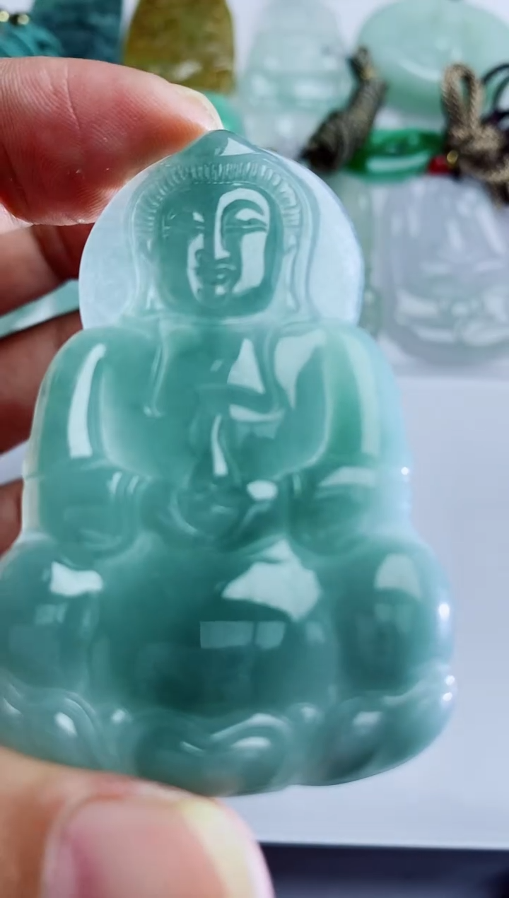 【闪购商品】翡翠吊坠(不含链)未镶嵌多样性随机发其一