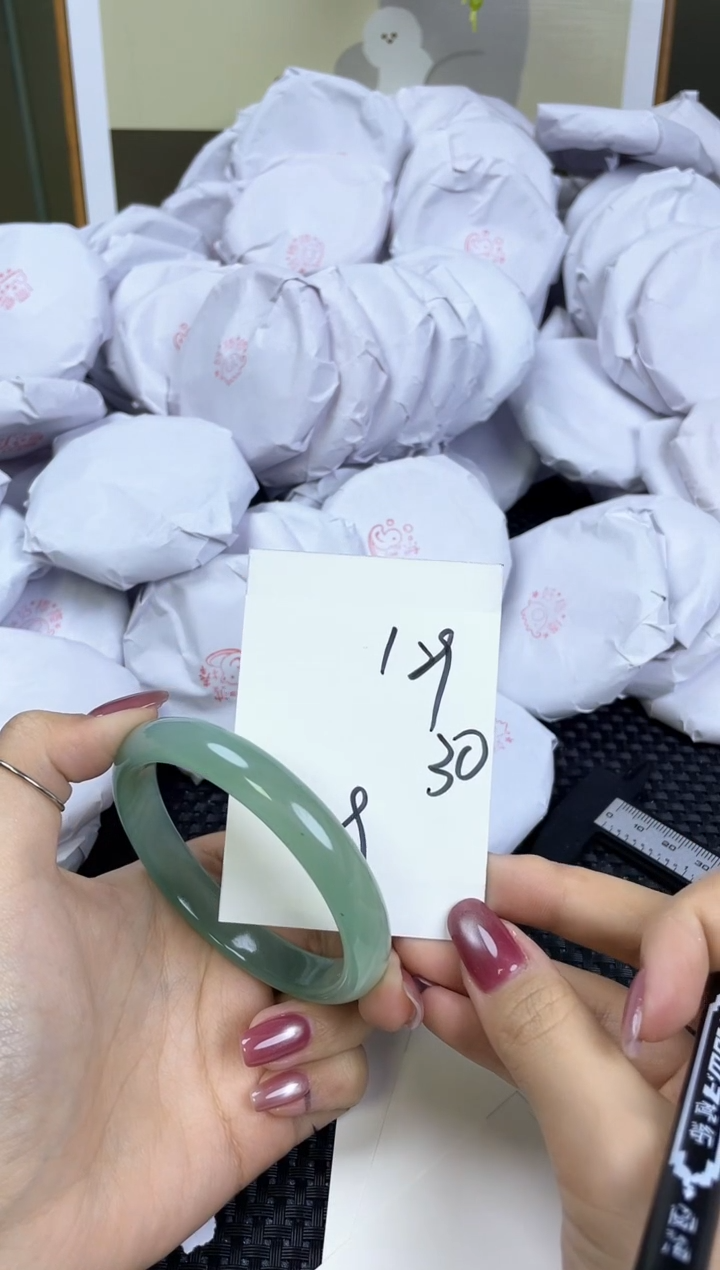 【闪购商品】玛瑙/玉髓手镯未镶嵌129