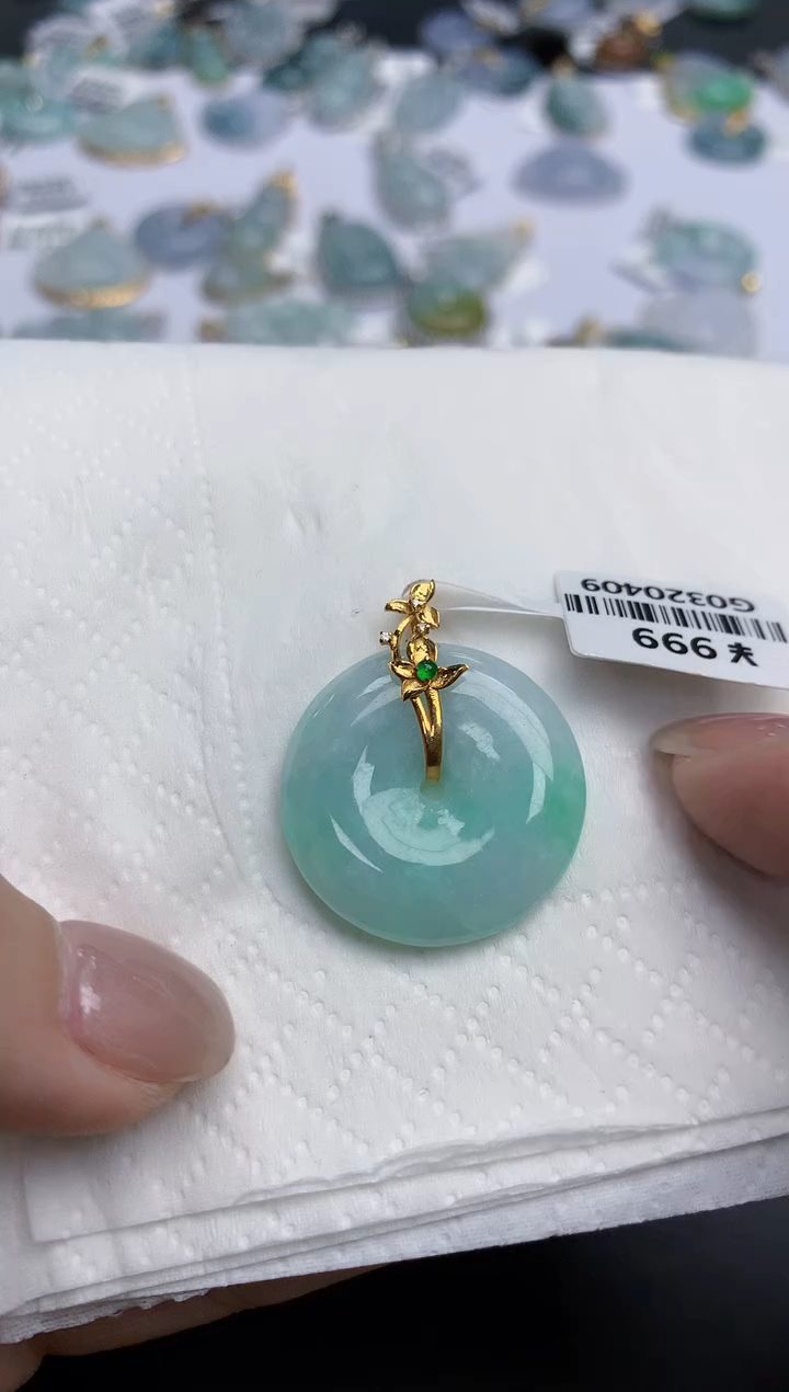 【闪购商品】翡翠颈饰18K金镶嵌天然缅甸翡翠A货