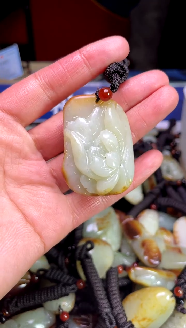 【闪购商品】和田玉颈饰未镶嵌1