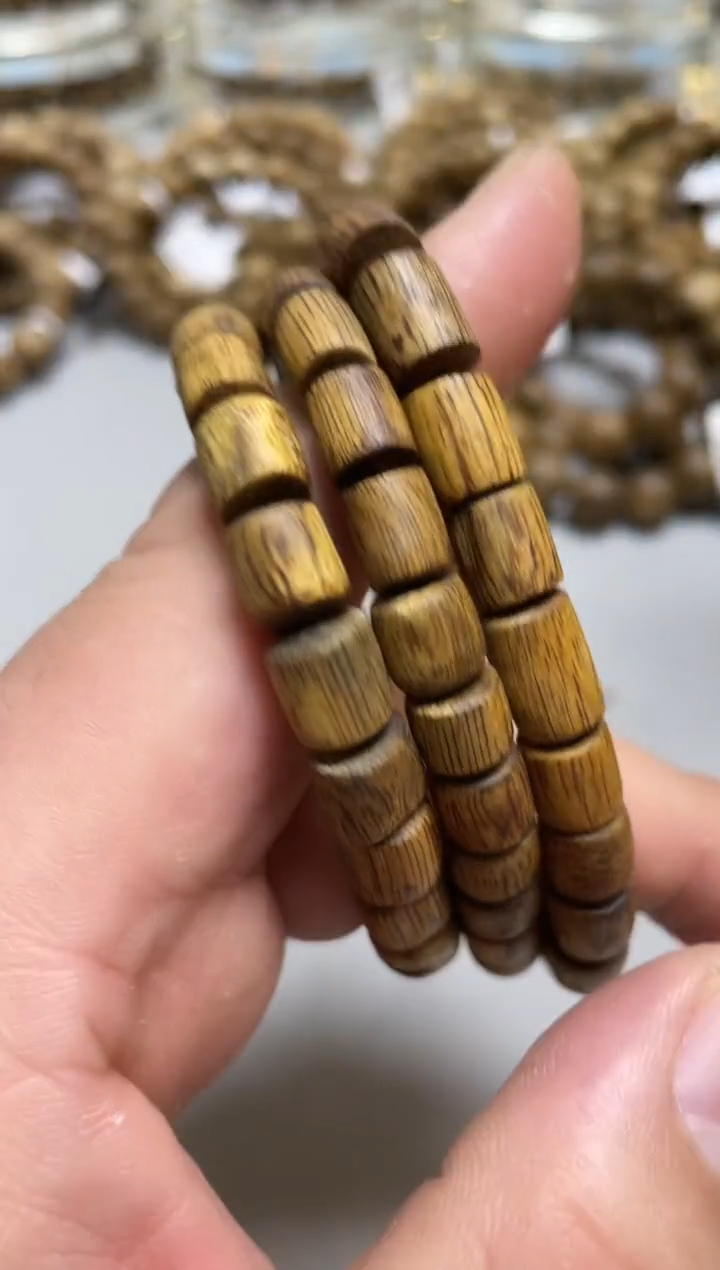 【闪购商品】沉香手串海南莺歌绿随型单圈多样性发其一