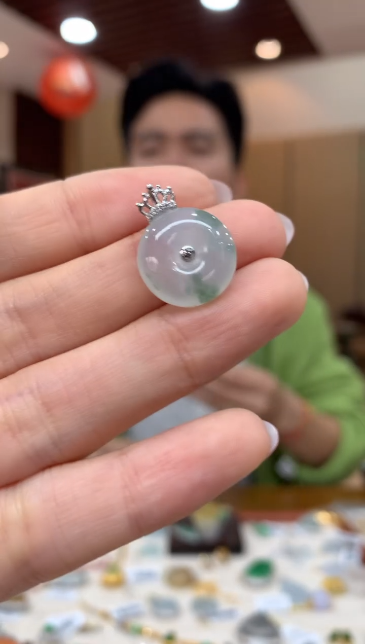 吊坠(不含链)18K金镶嵌翡翠平安扣