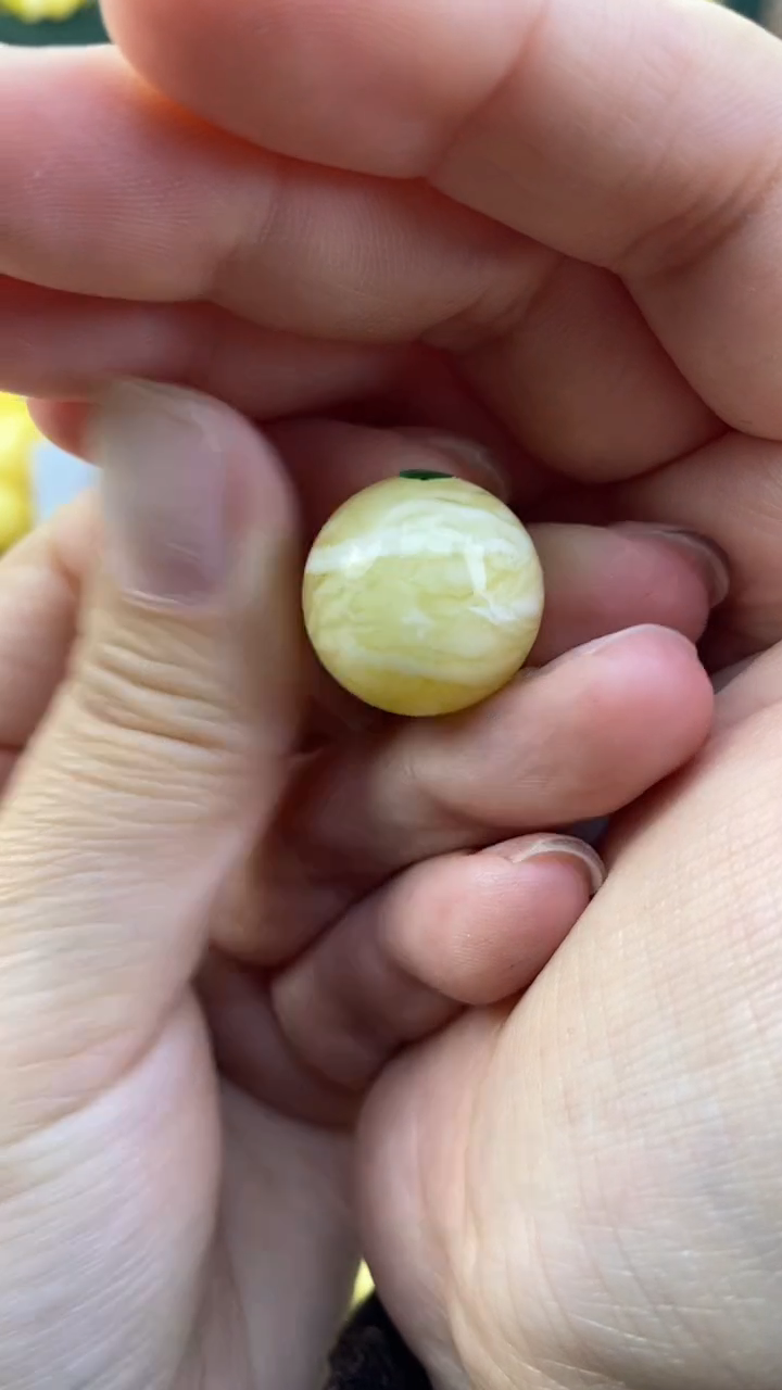 【闪购商品】琥珀裸石未镶嵌月.53/卡17.7