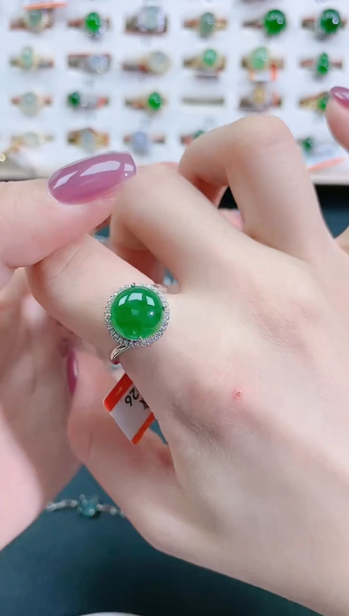 翡翠戒指银S925镶嵌天然翡翠