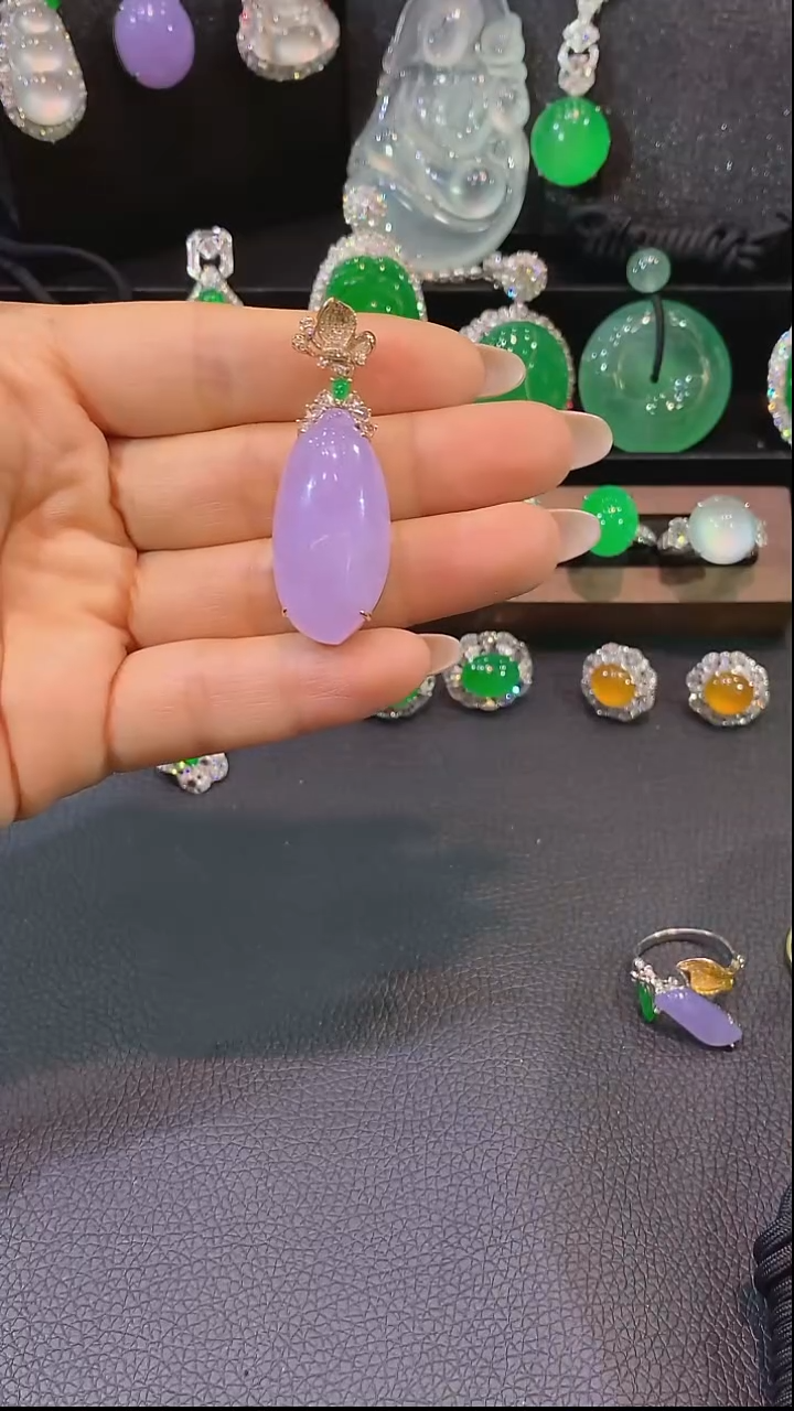 吊坠(不含链)18K金镶嵌翡翠吊坠