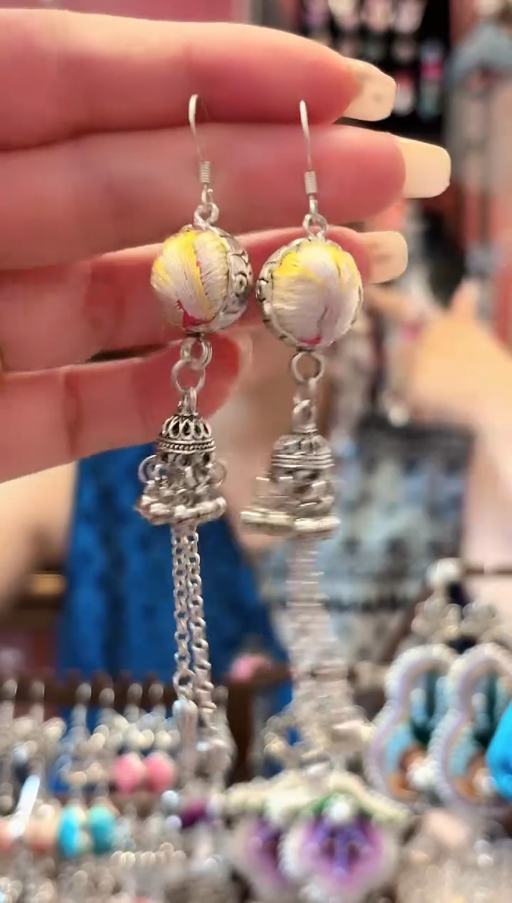 织绣云织谣民族风精美饰品  402