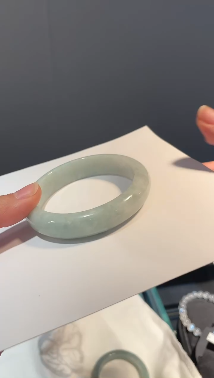 翡翠手镯未镶嵌58mq