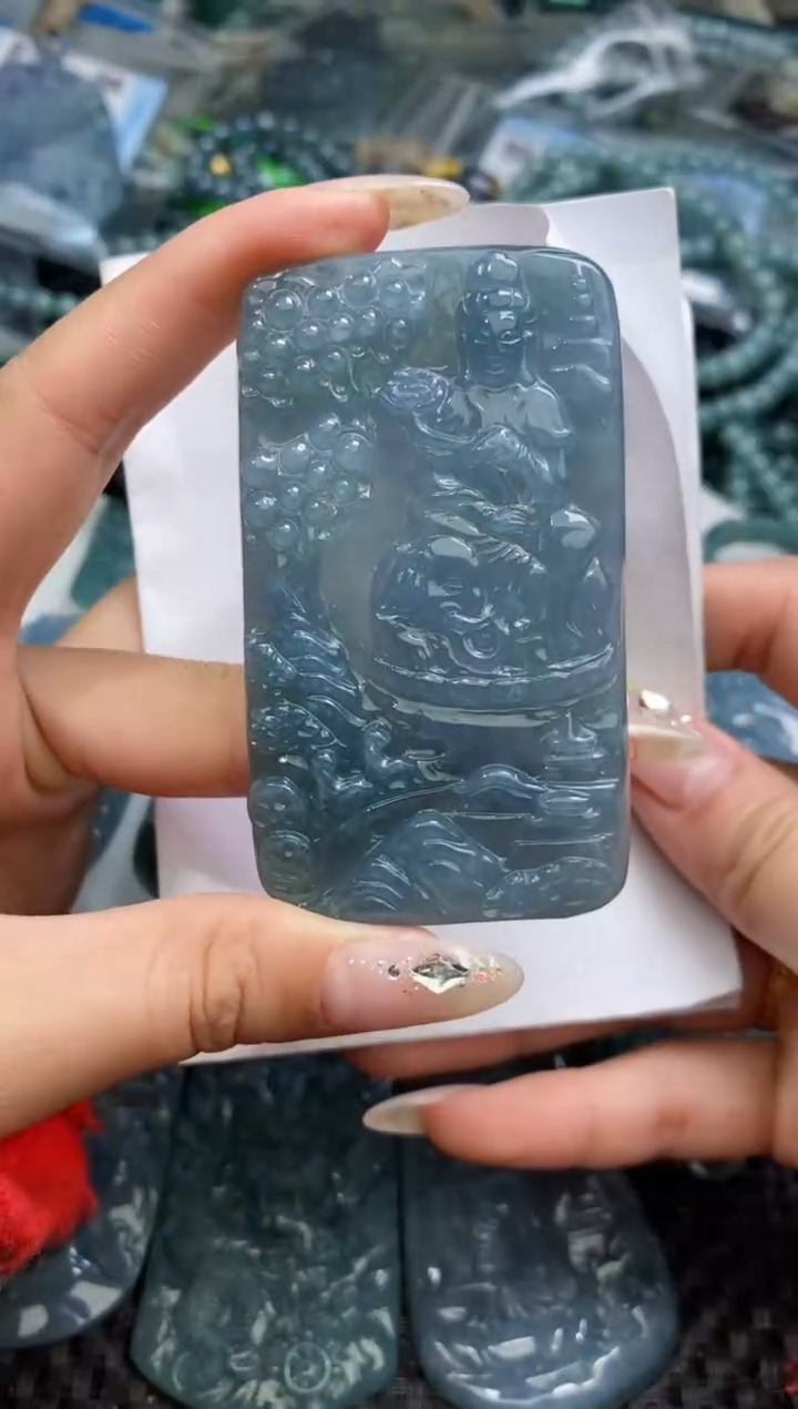 【闪购商品】翡翠颈饰未镶嵌          