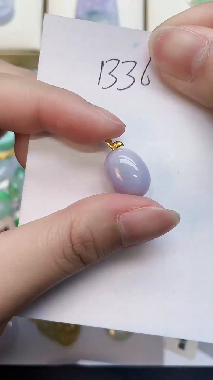 翡翠18K金镶嵌颈饰0000000000