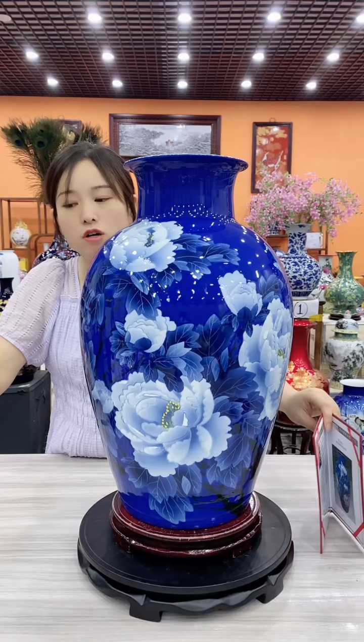 摆件刘宗建《国色天香》梦幻蓝大腰鼓瓶+旋转底座