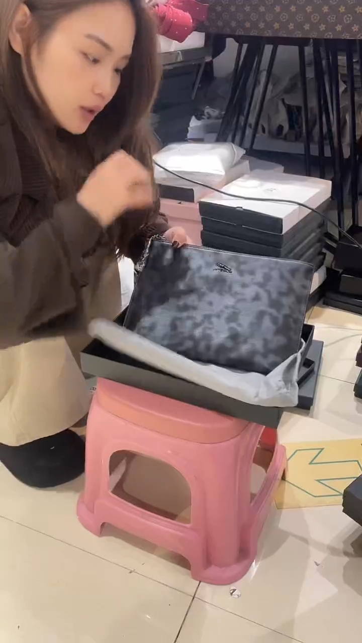 头层牛皮806品牌男包清货中（不要卡单，理性消费)