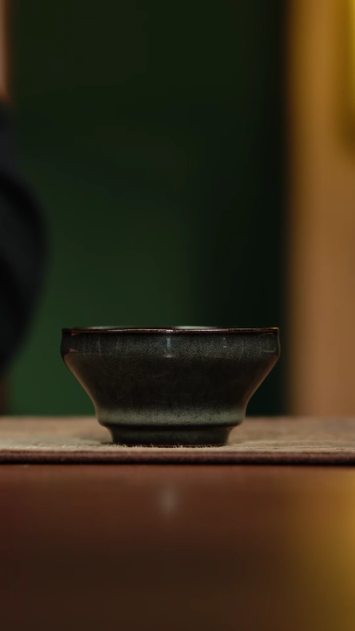 【闪购商品】【览古雅韵】黑窑变主人杯