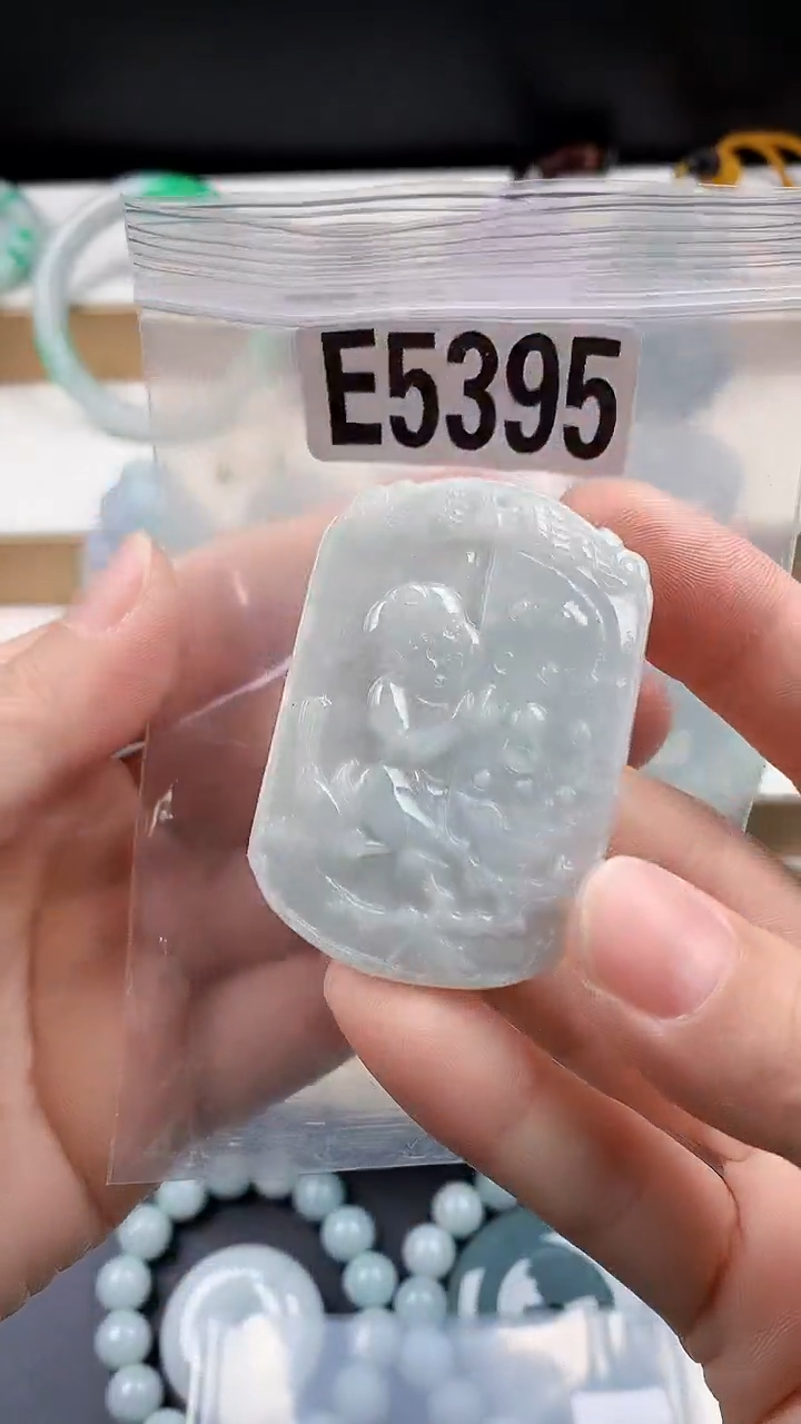 颈饰未镶嵌翡翠颈饰未镶嵌缅甸天然翡翠吊坠