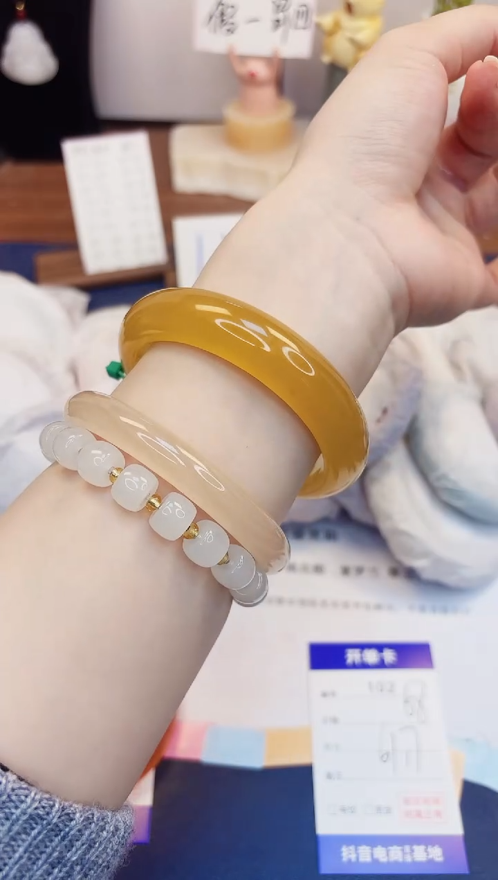 【闪购商品】石英质玉手镯未镶嵌102-财气镯-圈口61