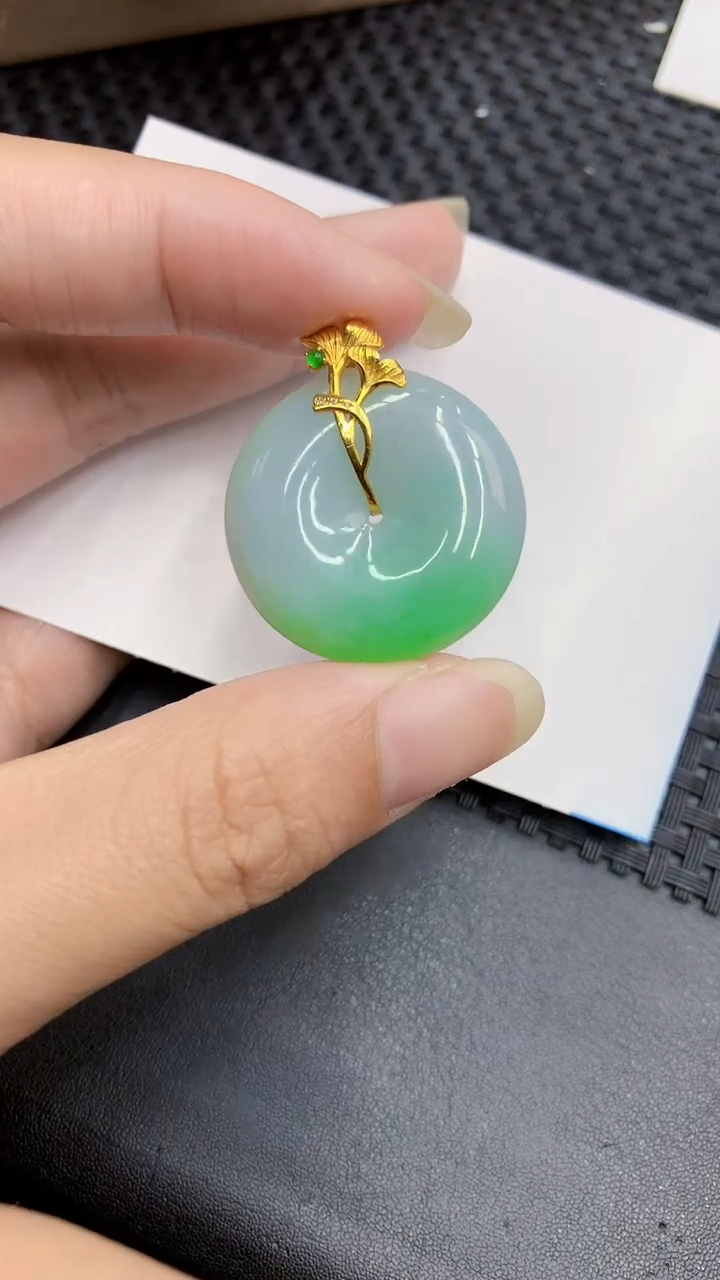 【闪购商品】翡翠颈饰18K金镶嵌            8