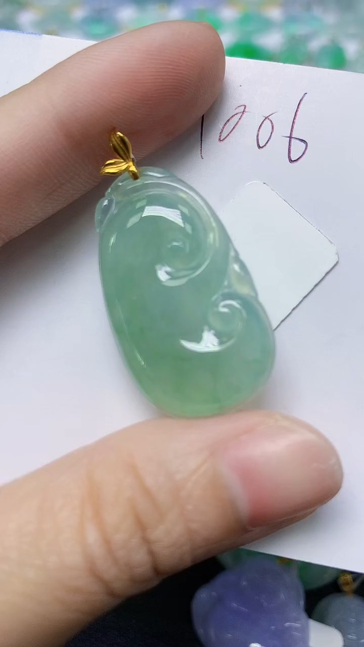 翡翠18K金镶嵌颈饰天然自然緬甸A貨翡翠