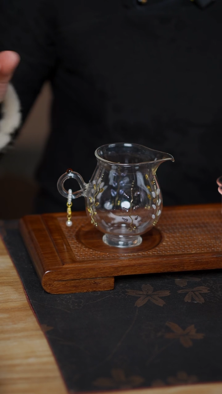 【闪购商品】手工玻璃 紫藤花 公杯         