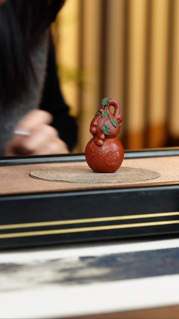 茶杯紫砂宜兴原矿紫砂茶宠茶摆件