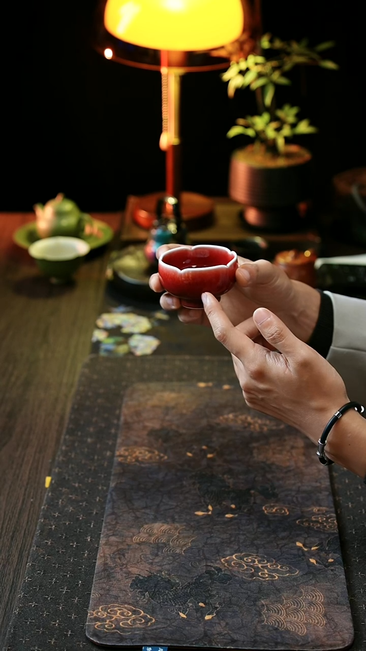郎红              花口小杯