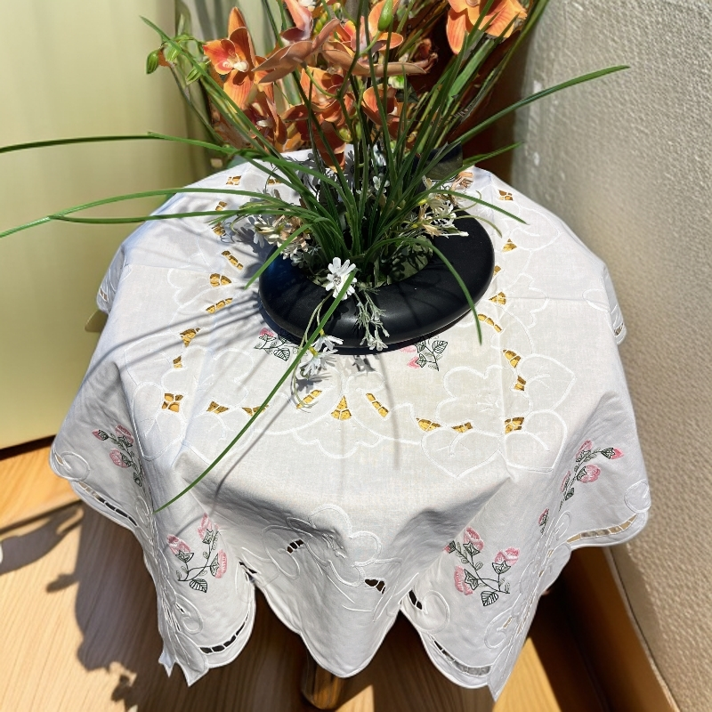 MX118-3棉麻质（85cm）白色刺绣粉色玫瑰花防尘盖巾