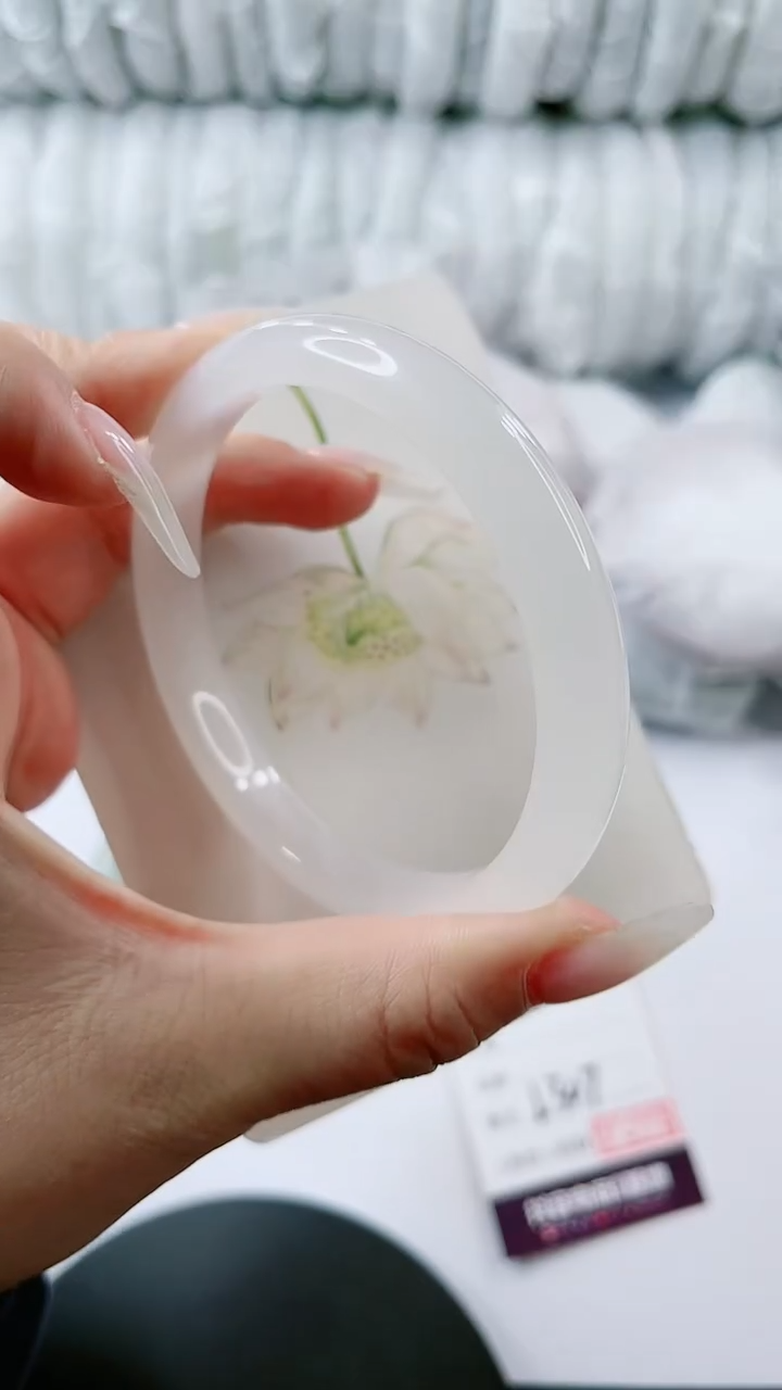 【闪购商品】石英质玉手镯未镶嵌多样性发货L307-62