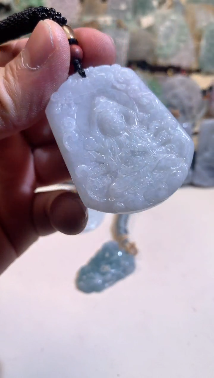 【闪购商品】翡翠颈饰未镶嵌02/07/389