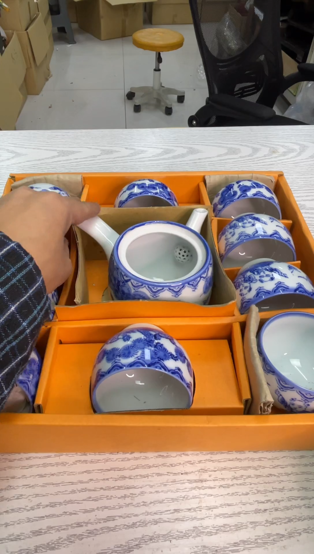 1壶10杯默认微瑕，no退no换，介意勿拍