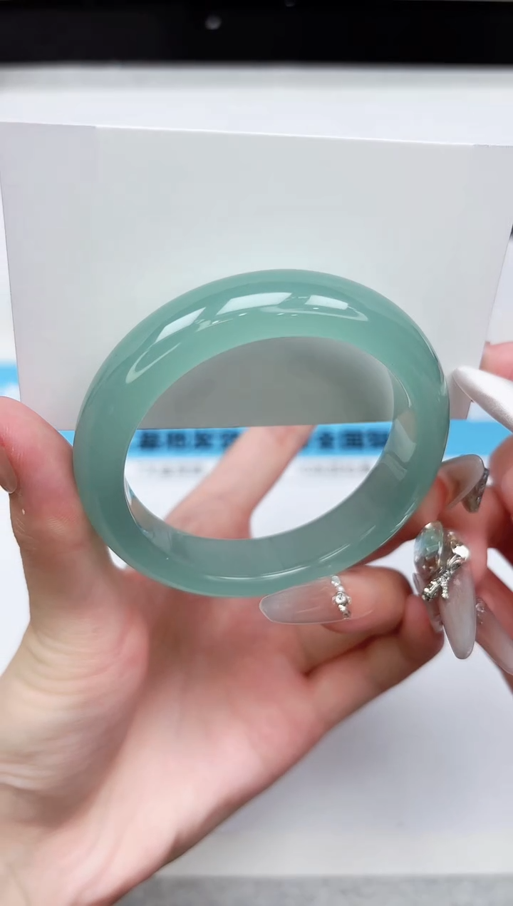 石英质玉手镯未镶嵌114-54