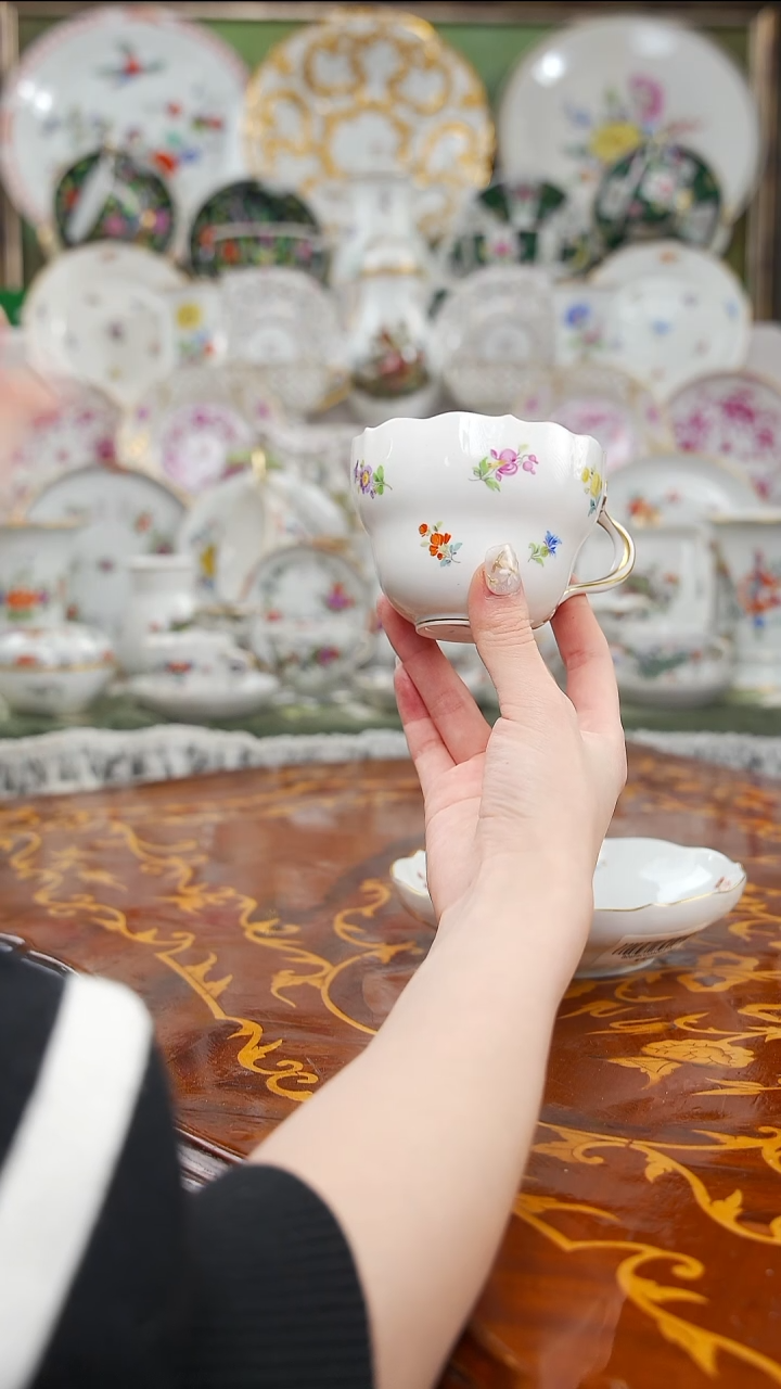 骨瓷婷婷中古瓷器如图所示7