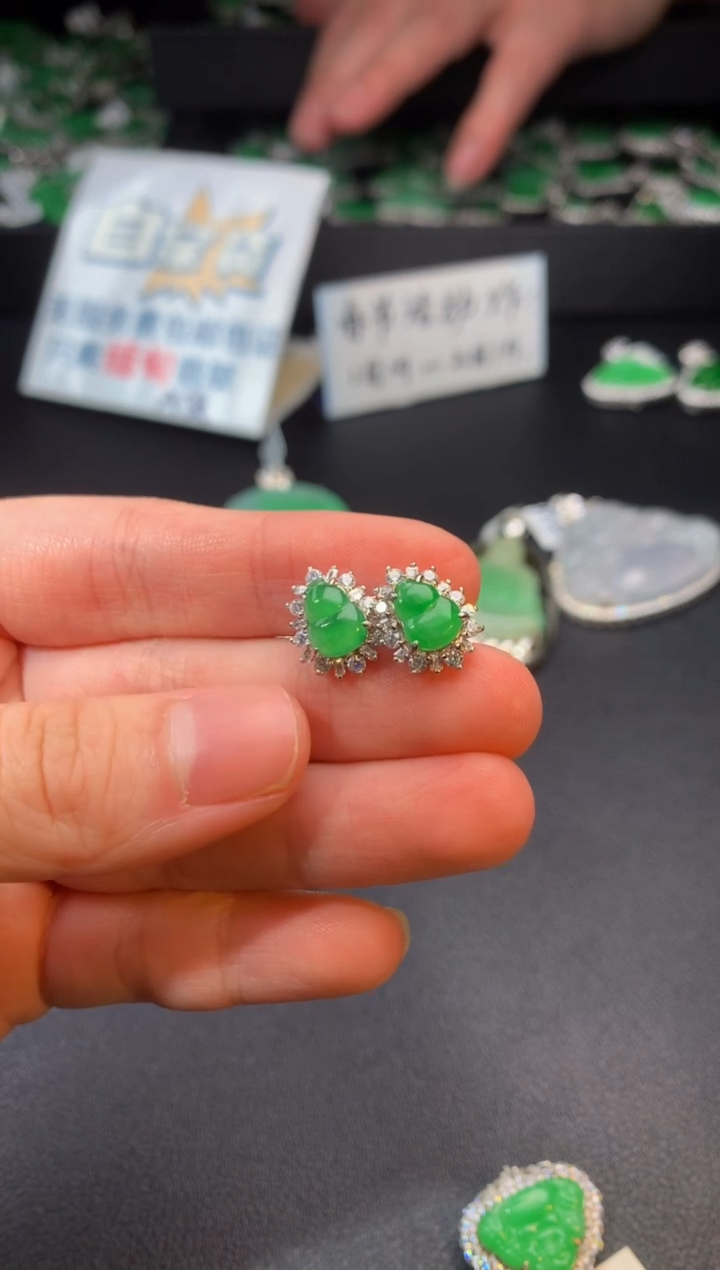 【闪购商品】翡翠耳饰银S925镶嵌翡翠