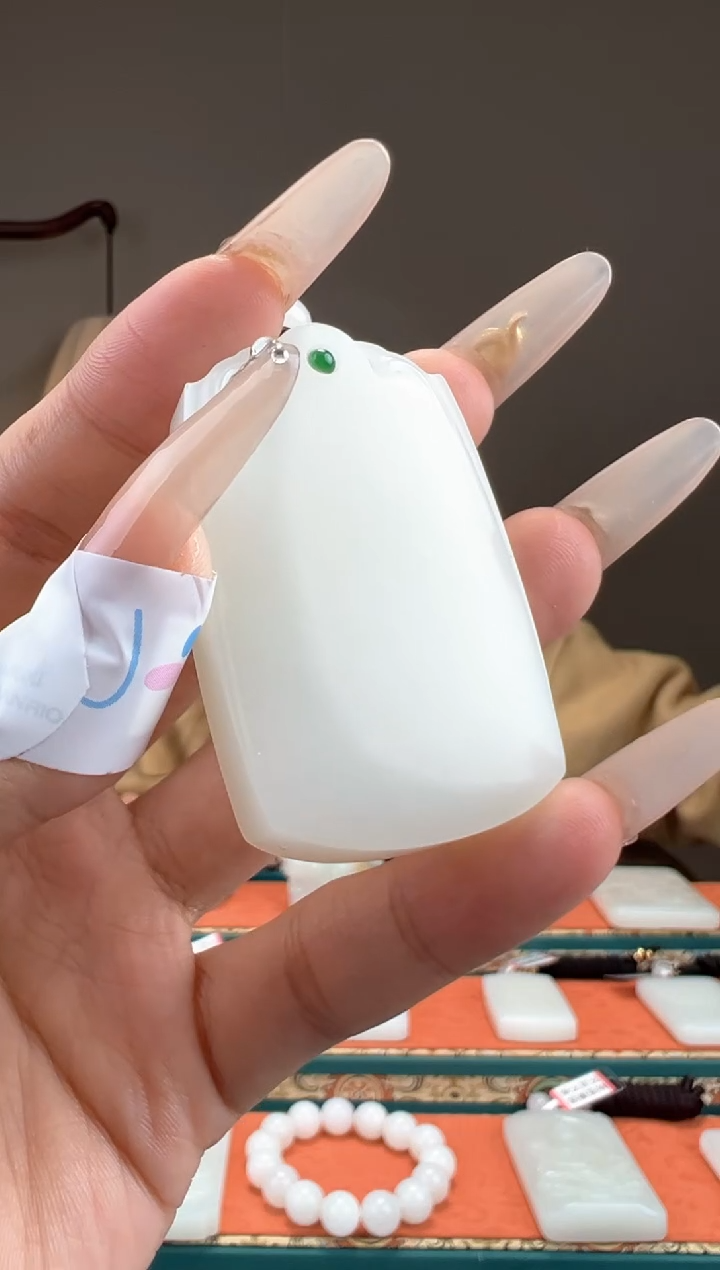 【闪购商品】和田玉颈饰未镶嵌1