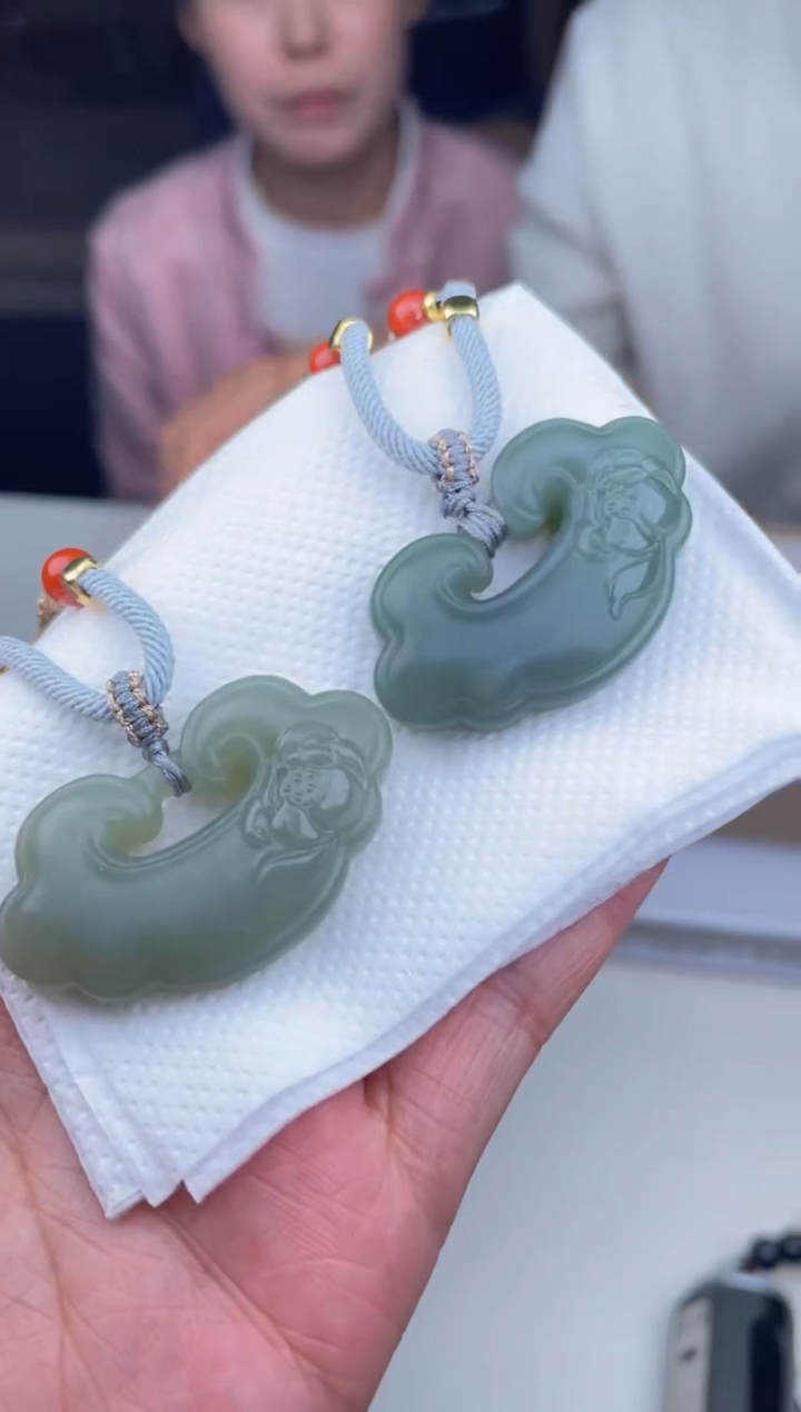 【闪购商品】定制和田玉天然和田玉多样性发其一