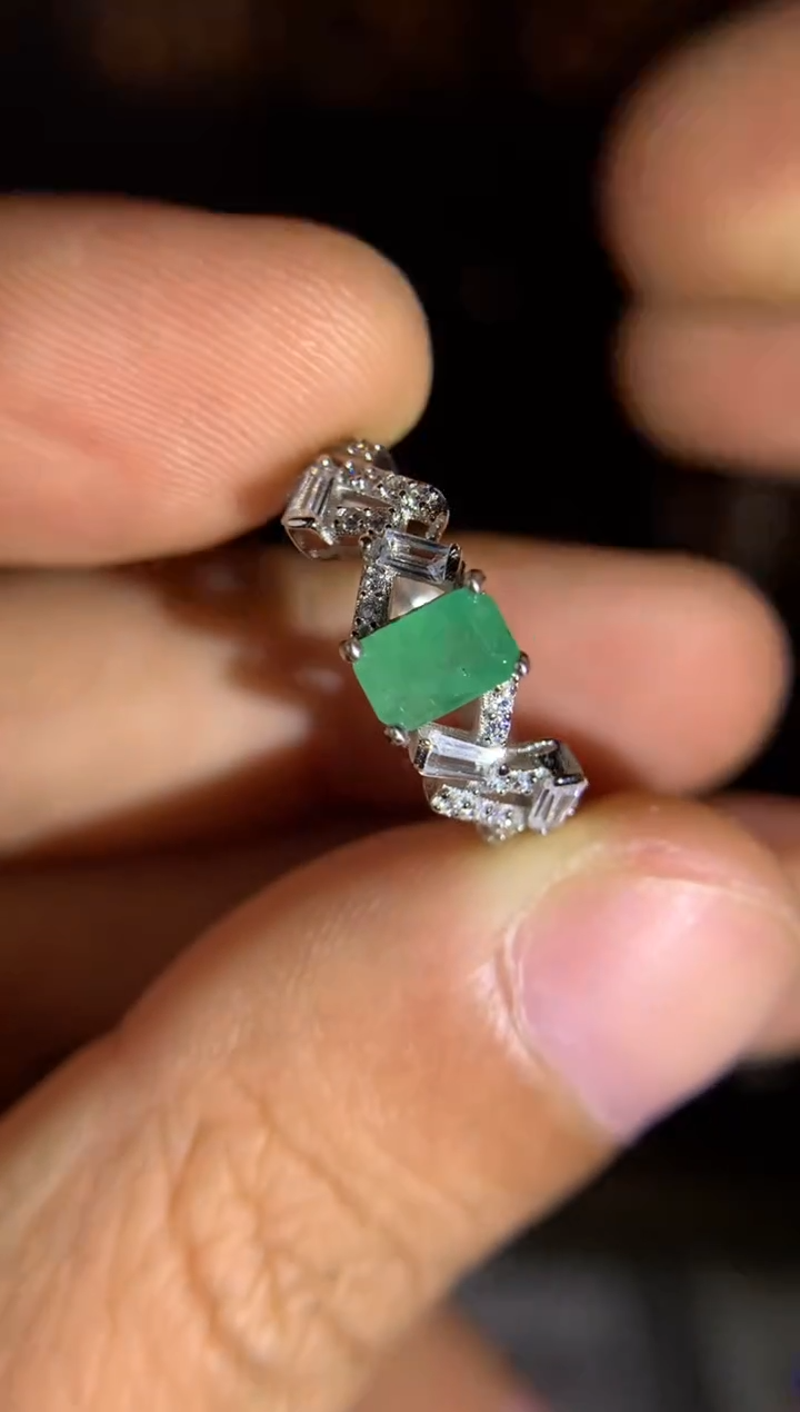 【闪购商品】祖母绿戒指银S925镶嵌活口