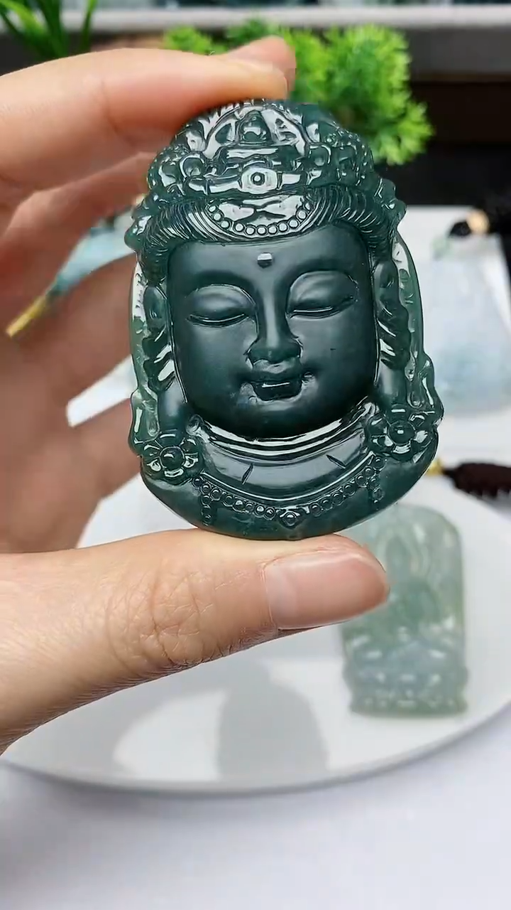 【闪购商品】翡翠颈饰未镶嵌        