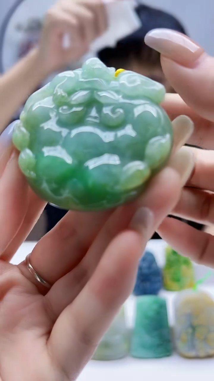 未镶嵌定制翡翠毛货挂件11