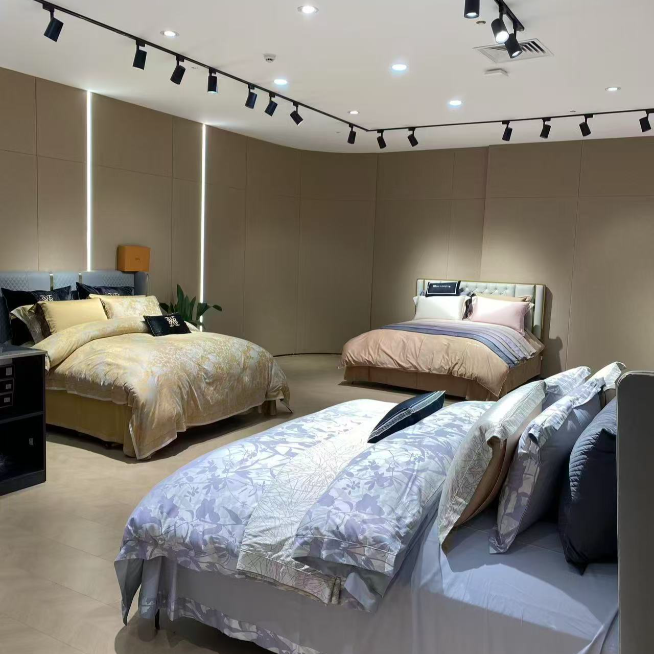 100%黑金汉麻雨露麻明扣单人被套