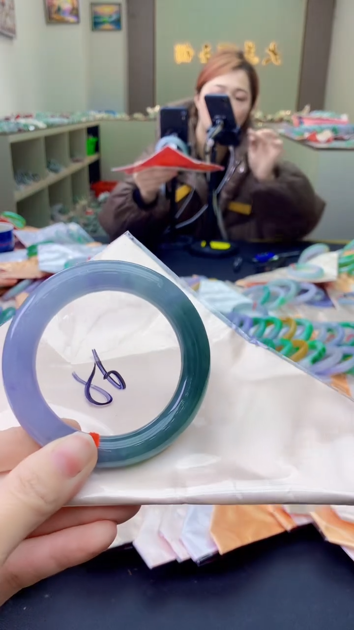 【闪购商品】翡翠手镯未镶嵌1052275427