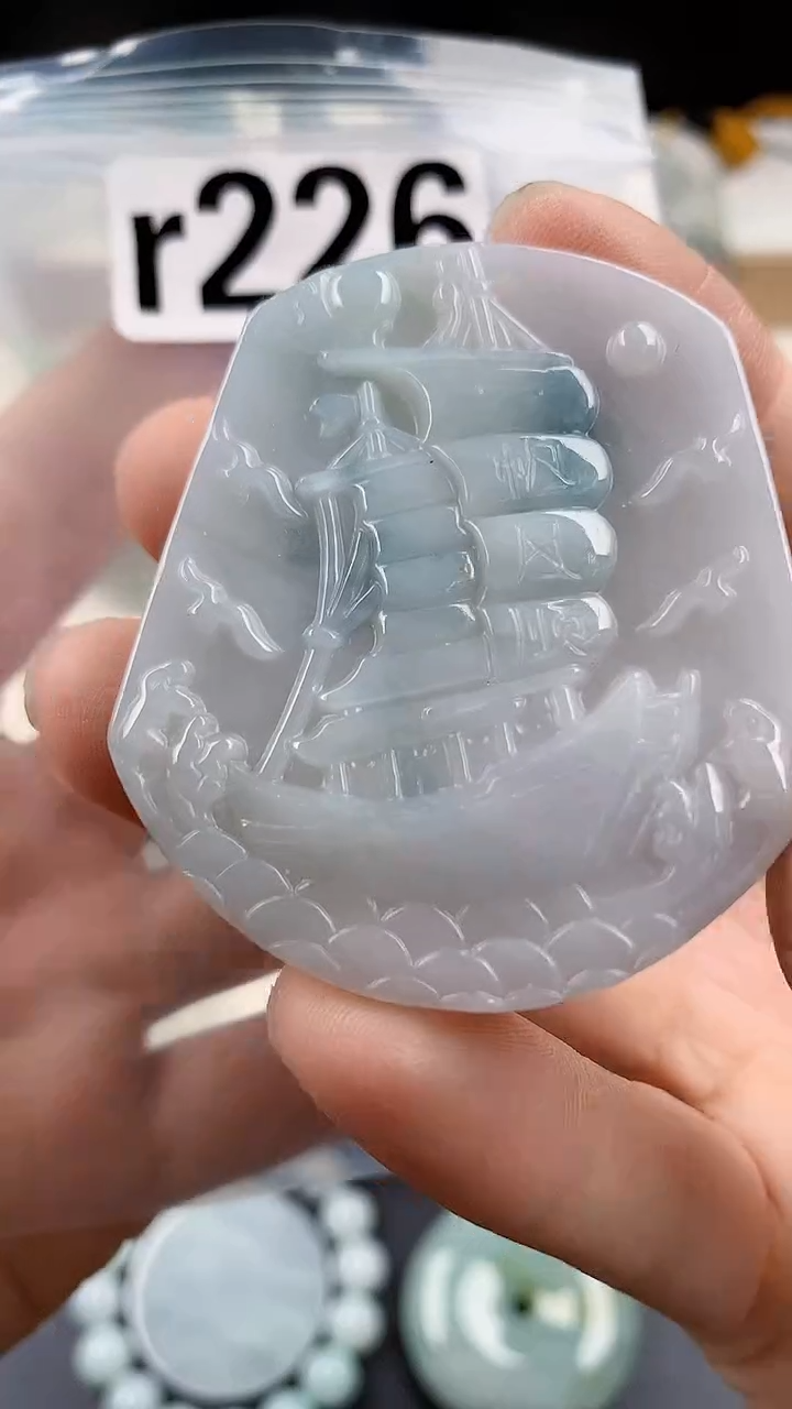 颈饰未镶嵌翡翠天然翡翠吊坠挂件