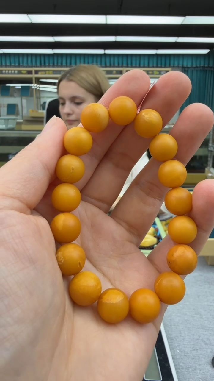 未镶嵌琥珀手链223秒拍号