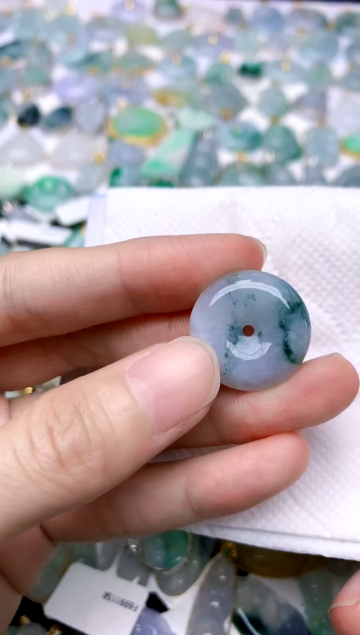 颈饰未镶嵌翡翠天然A货翡翠