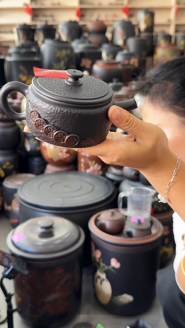 罐完品 铜钱 锤纹汉瓦  395