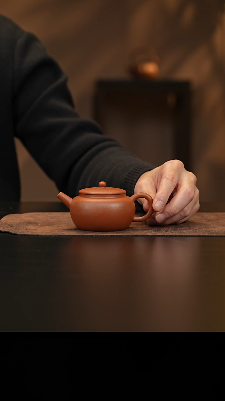 【闪购商品】紫砂茶壶允禾斋wzht 朱泥 继玩 130c