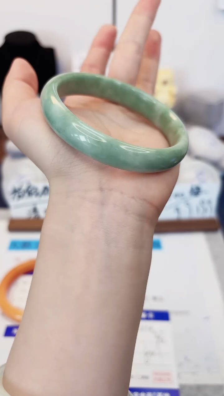 【闪购商品】石英质玉手镯未镶嵌214