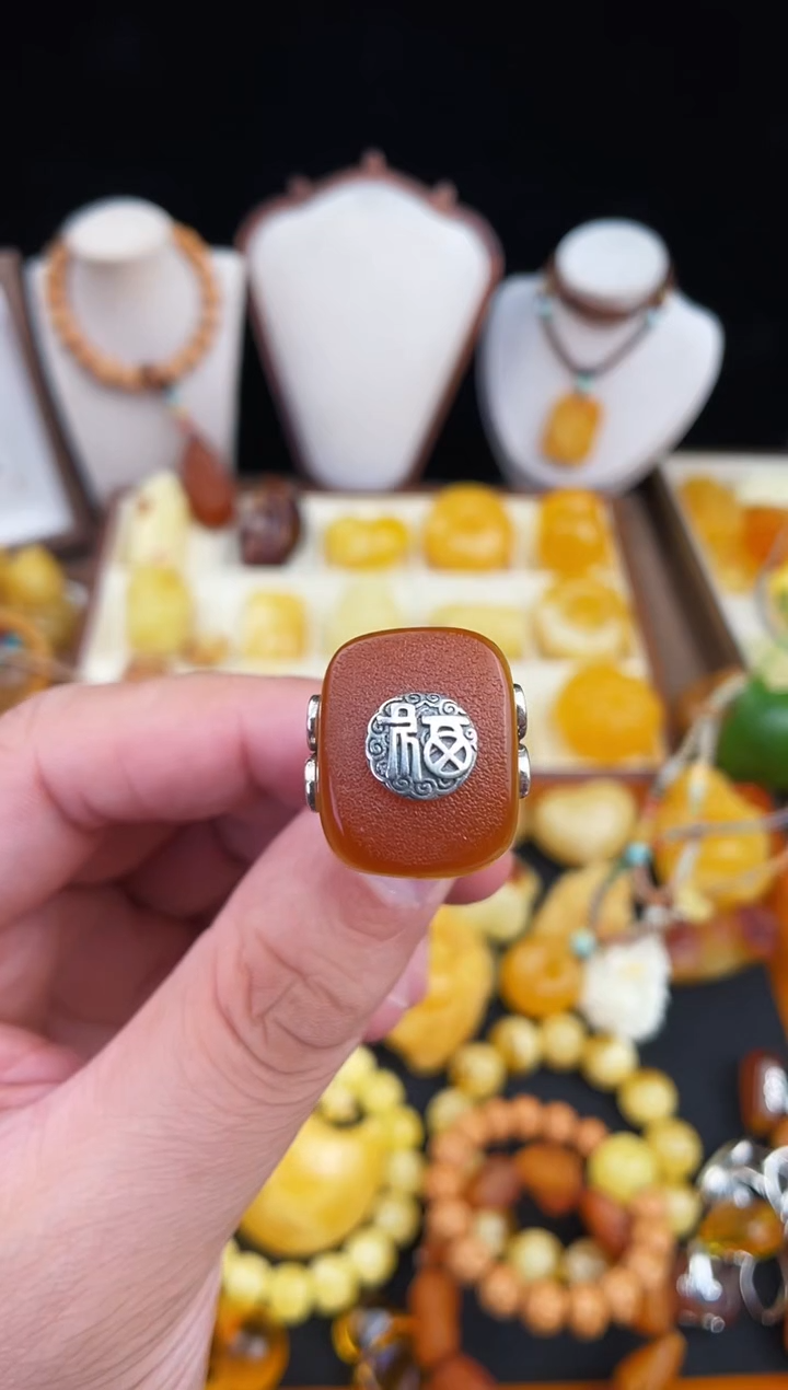 琥珀未镶嵌珠宝奇石柒月